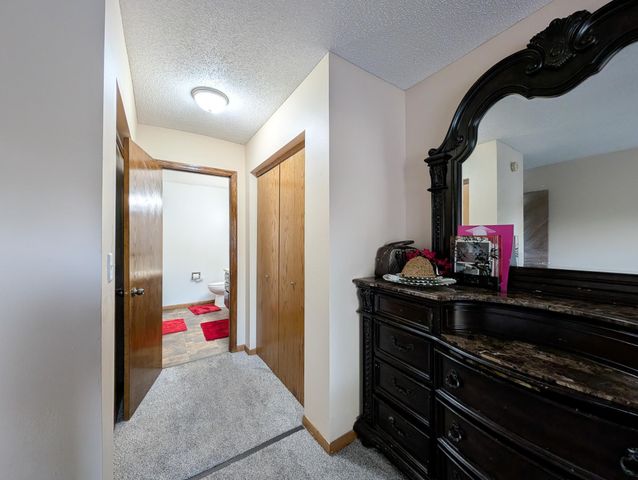 830 12th Avenue W, West Fargo, ND 58078