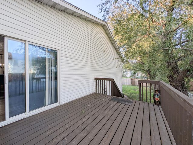 830 12th Avenue W, West Fargo, ND 58078