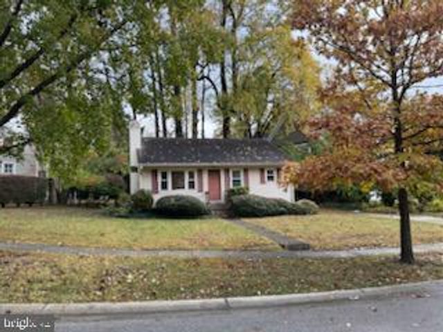 8917 SENECA LN, Bethesda, MD 20817