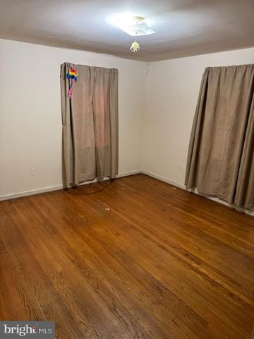 8917 SENECA LN, Bethesda, MD 20817