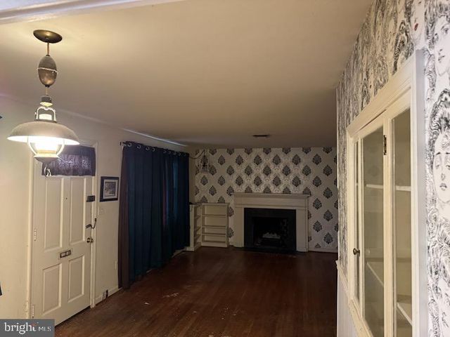 8917 SENECA LN, Bethesda, MD 20817