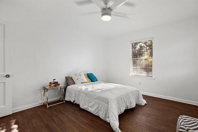 301 E 33rd ST 4, Austin, TX 78705