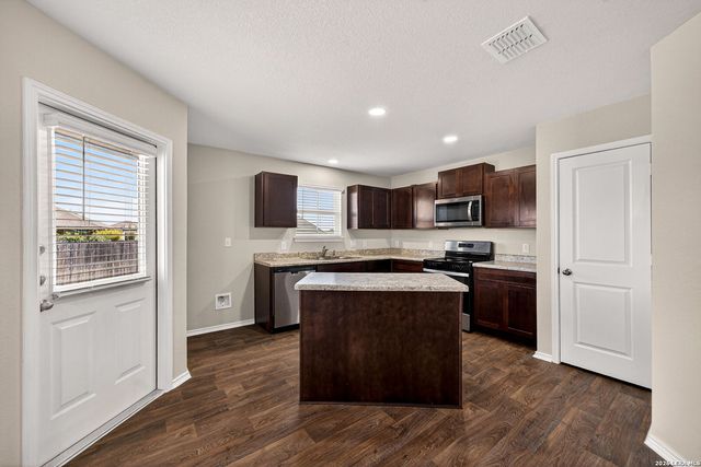 9510 Ranch Loop, San Antonio, TX 78254