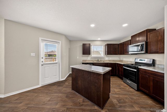 9510 Ranch Loop, San Antonio, TX 78254