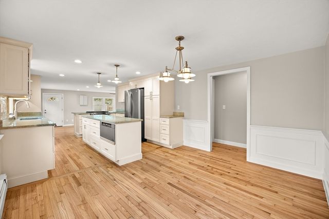 90 Guildford Rd, Barnstable, MA 02632