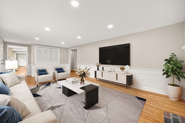 90 Guildford Rd, Barnstable, MA 02632