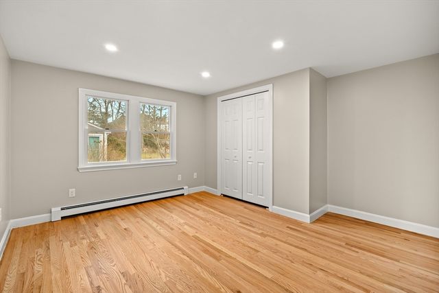 90 Guildford Rd, Barnstable, MA 02632