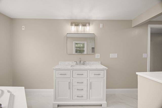 90 Guildford Rd, Barnstable, MA 02632