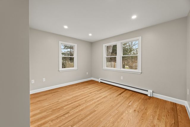 90 Guildford Rd, Barnstable, MA 02632