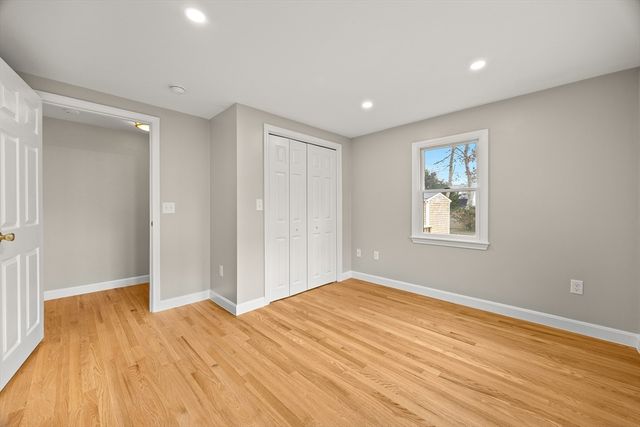 90 Guildford Rd, Barnstable, MA 02632