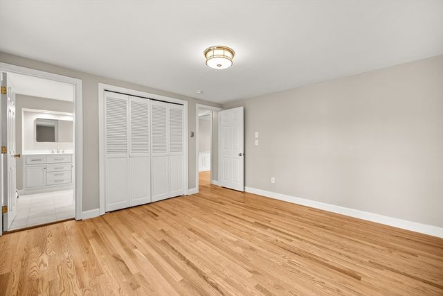 90 Guildford Rd, Barnstable, MA 02632