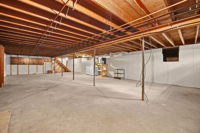 90 Guildford Rd, Barnstable, MA 02632