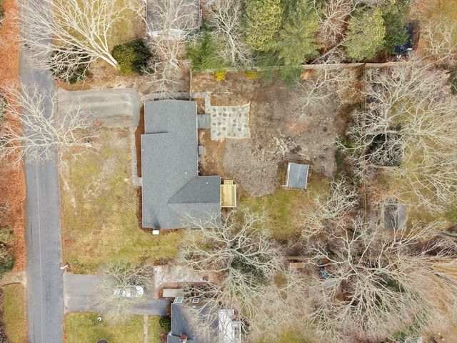 90 Guildford Rd, Barnstable, MA 02632