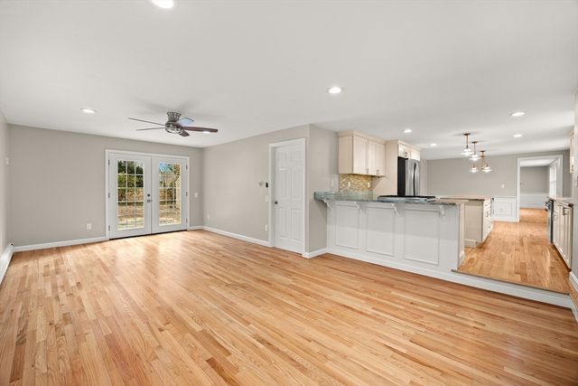 90 Guildford Rd, Barnstable, MA 02632