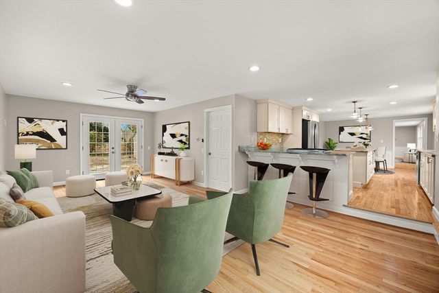 90 Guildford Rd, Barnstable, MA 02632