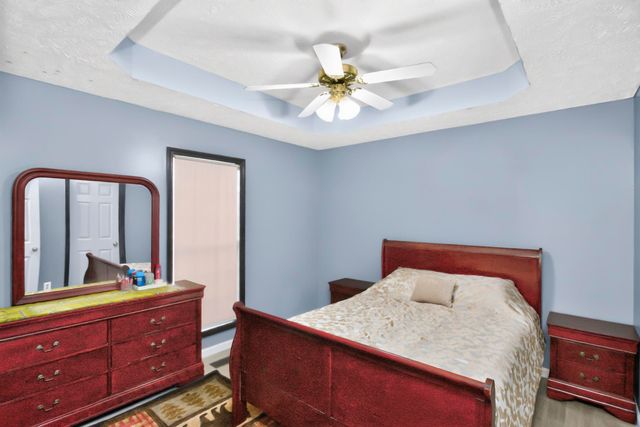 110 W McCoury Ln, Murfreesboro, TN 37130