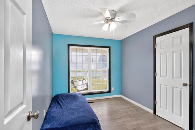 110 W McCoury Ln, Murfreesboro, TN 37130