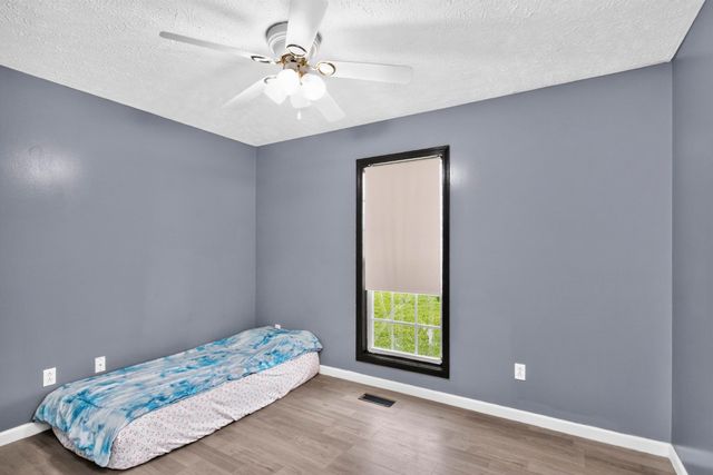 110 W McCoury Ln, Murfreesboro, TN 37130