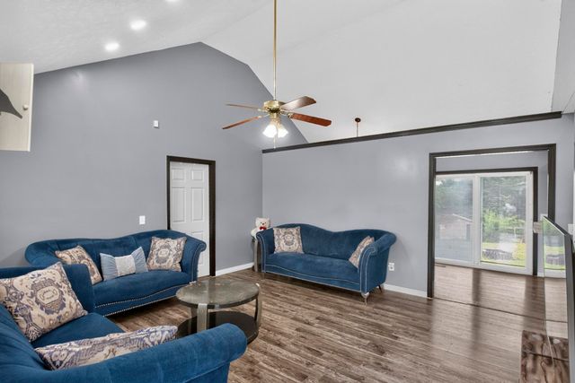 110 W McCoury Ln, Murfreesboro, TN 37130