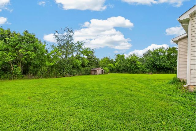 110 W McCoury Ln, Murfreesboro, TN 37130