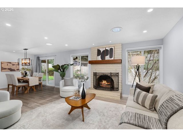 12170 Sw SPRING Ct, Portland, OR 97225