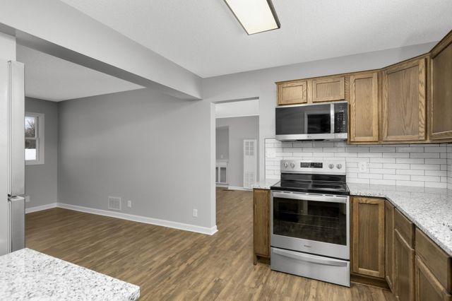 11901 Vintage Street NW, Coon Rapids, MN 55433