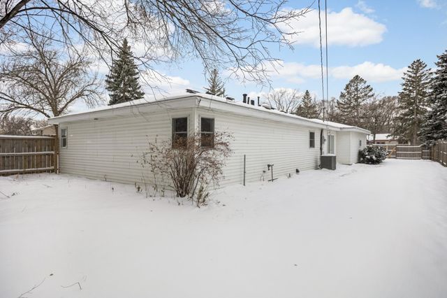 11901 Vintage Street NW, Coon Rapids, MN 55433