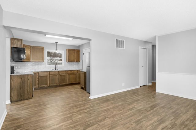 11901 Vintage Street NW, Coon Rapids, MN 55433