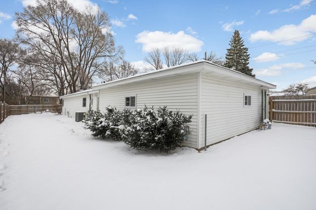 11901 Vintage Street NW, Coon Rapids, MN 55433