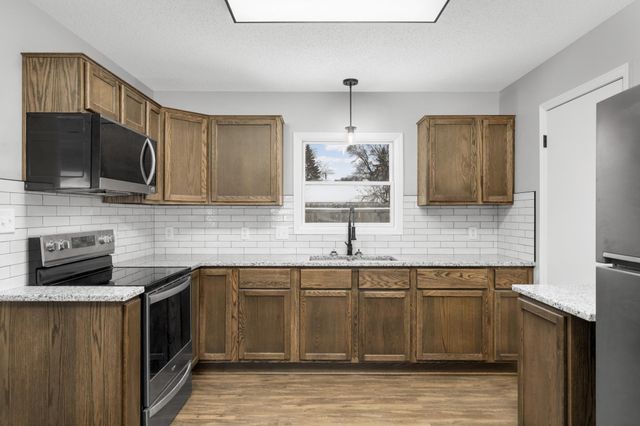 11901 Vintage Street NW, Coon Rapids, MN 55433