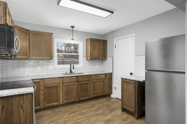 11901 Vintage Street NW, Coon Rapids, MN 55433