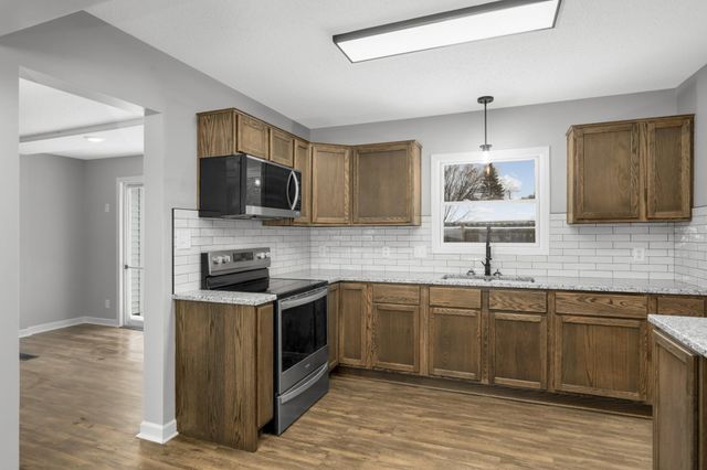 11901 Vintage Street NW, Coon Rapids, MN 55433