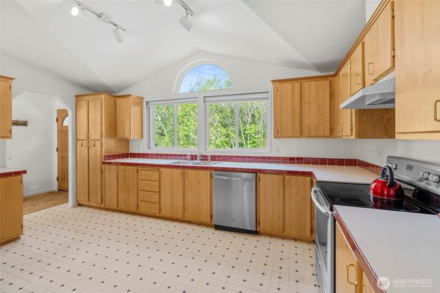 300 E Sunset Ridge Road, Union, WA 98592