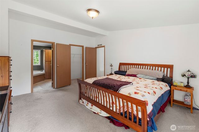 300 E Sunset Ridge Road, Union, WA 98592