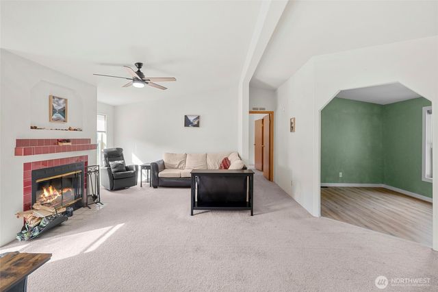 300 E Sunset Ridge Road, Union, WA 98592