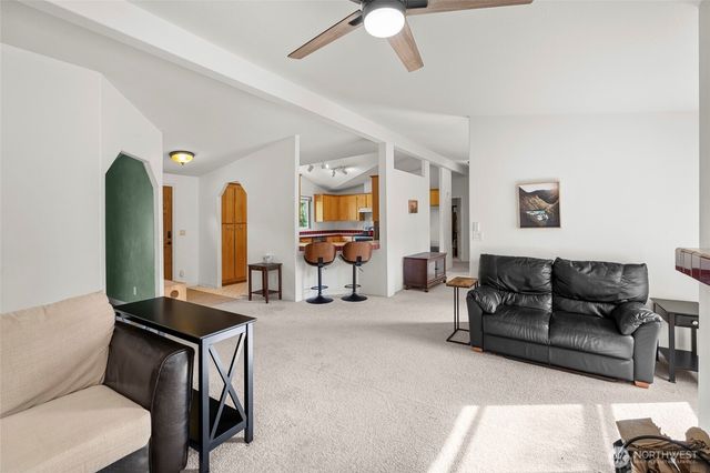 300 E Sunset Ridge Road, Union, WA 98592