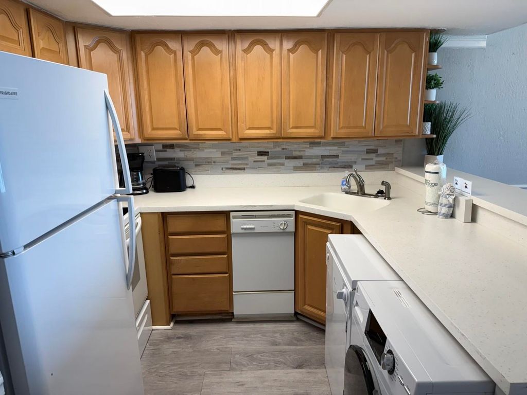2406 N Ocean Blvd. PH 4, Myrtle Beach, SC 29577 — photo 5