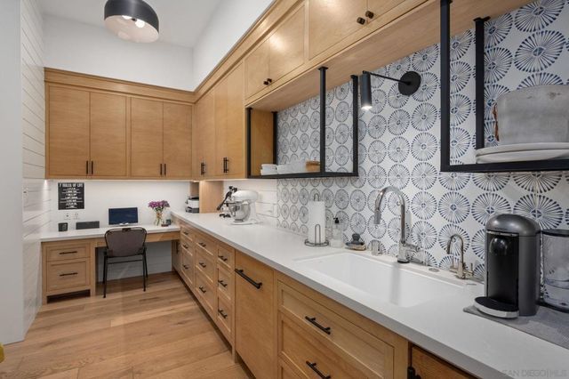 15550 El Camino Real, Rancho Santa Fe, CA 92067