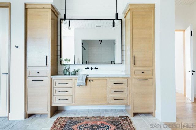 15550 El Camino Real, Rancho Santa Fe, CA 92067