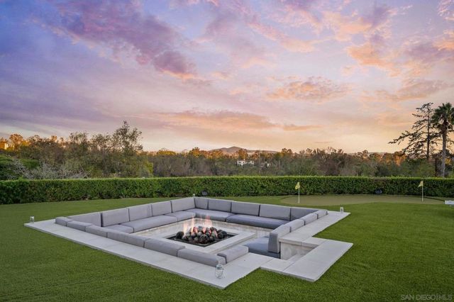 15550 El Camino Real, Rancho Santa Fe, CA 92067