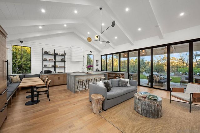 15550 El Camino Real, Rancho Santa Fe, CA 92067