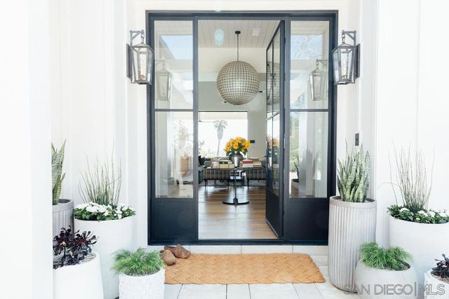 15550 El Camino Real, Rancho Santa Fe, CA 92067