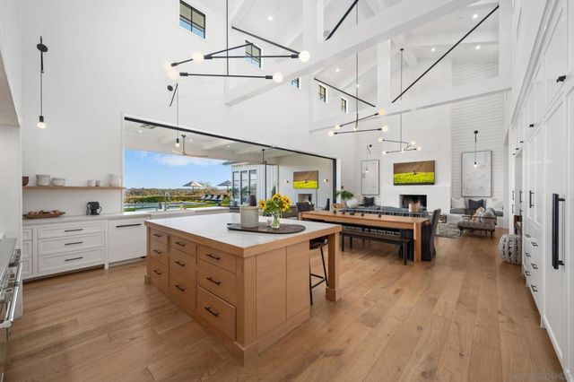 15550 El Camino Real, Rancho Santa Fe, CA 92067