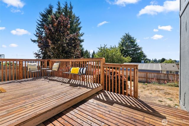 4908 22nd Avenue NE, Tacoma, WA 98422