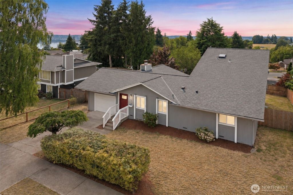 4908 22nd Avenue NE, Tacoma, WA 98422