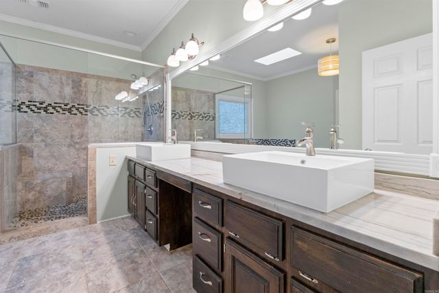 8 Riverwood Place, Maumelle, AR 72113