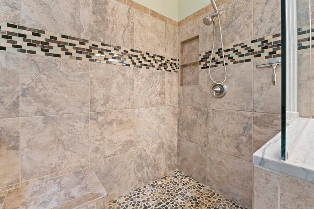 8 Riverwood Place, Maumelle, AR 72113