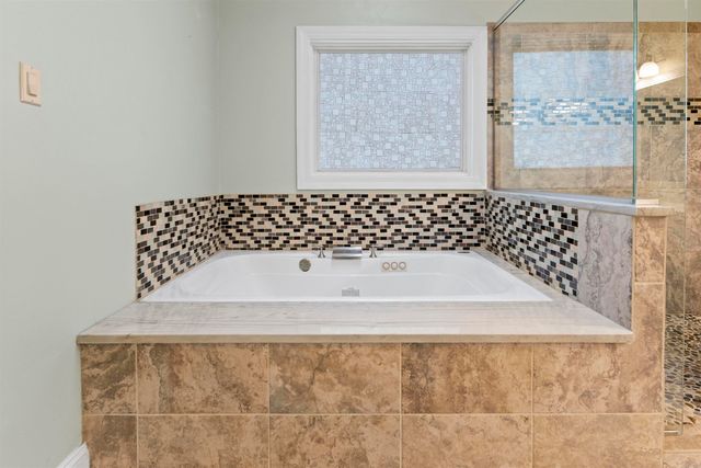 8 Riverwood Place, Maumelle, AR 72113