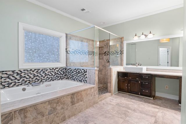 8 Riverwood Place, Maumelle, AR 72113