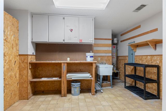 8 Riverwood Place, Maumelle, AR 72113